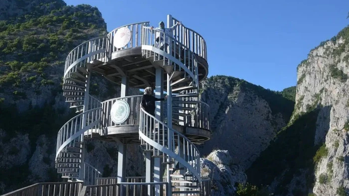 Burgulu terasta adrenalin