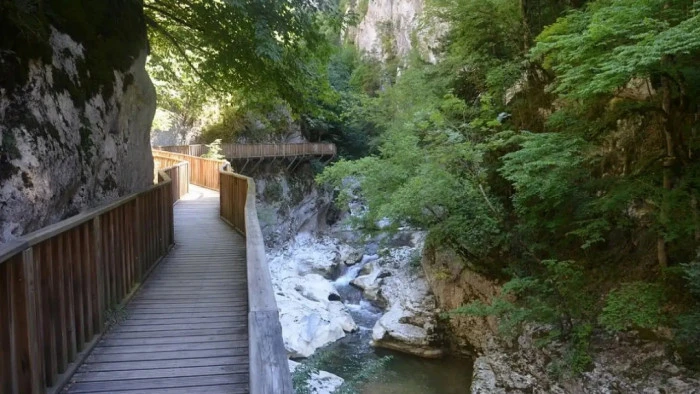 Horma Kanyonu ve Ilıca Şelalesi'ne yoğun ilgi